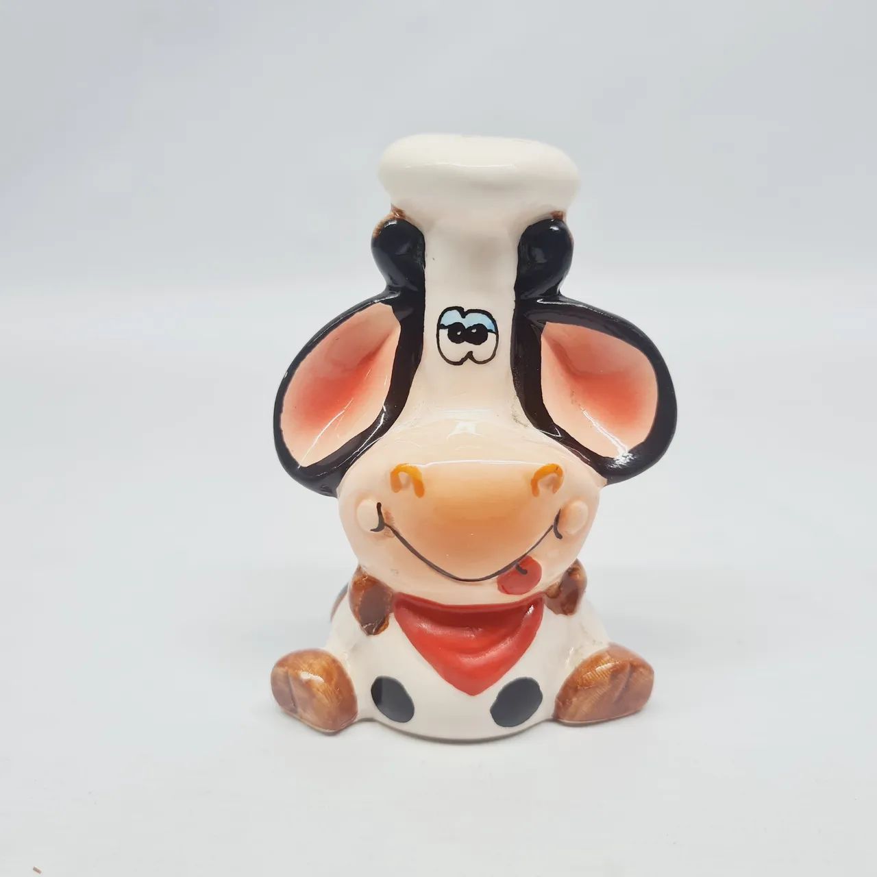 Saleiro de porcelana de vaquinha