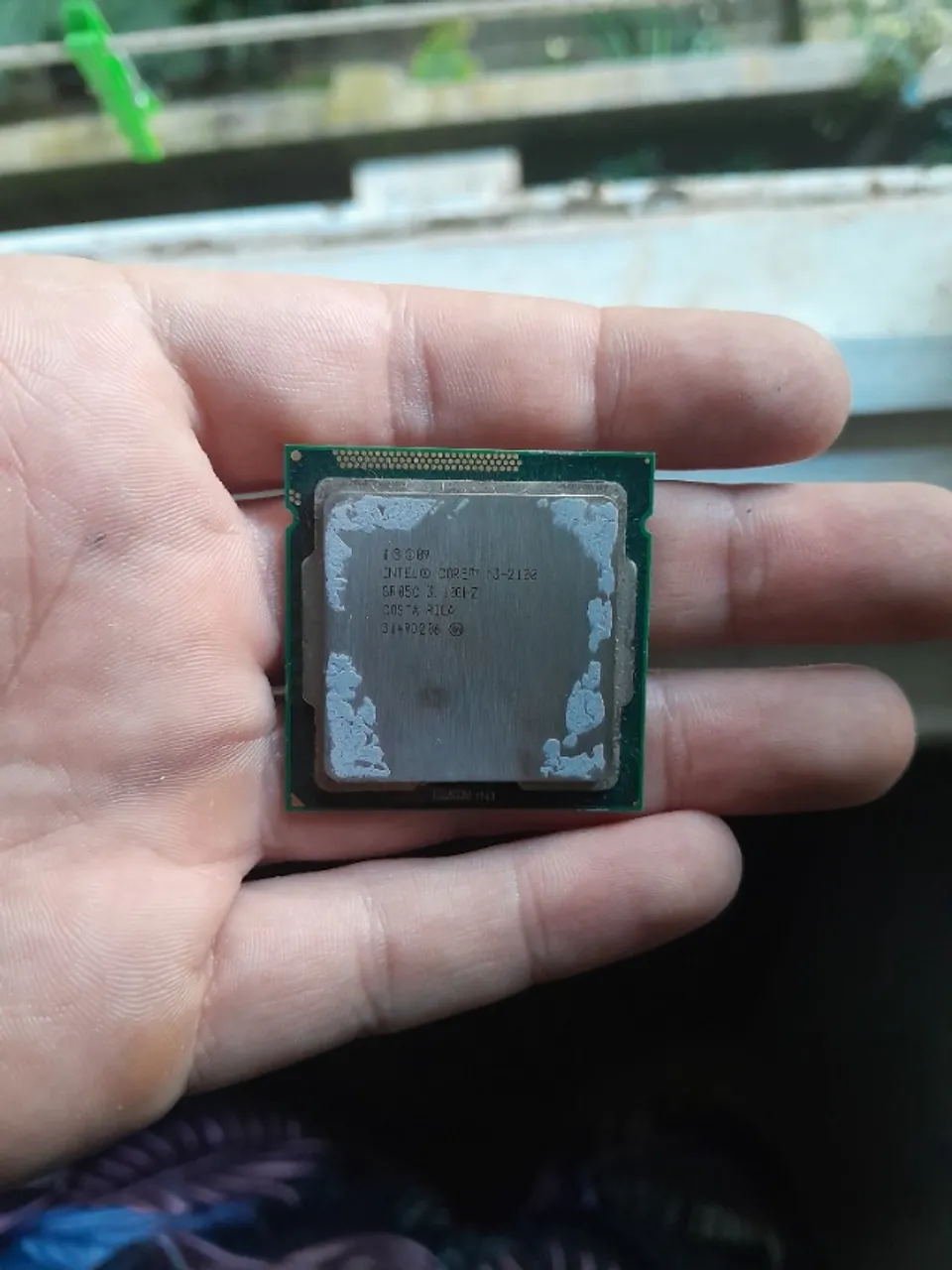 i32100