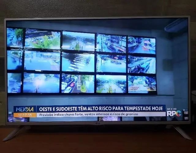 TV LG 42 polegadas modelo 42LF5850 - Foto 4