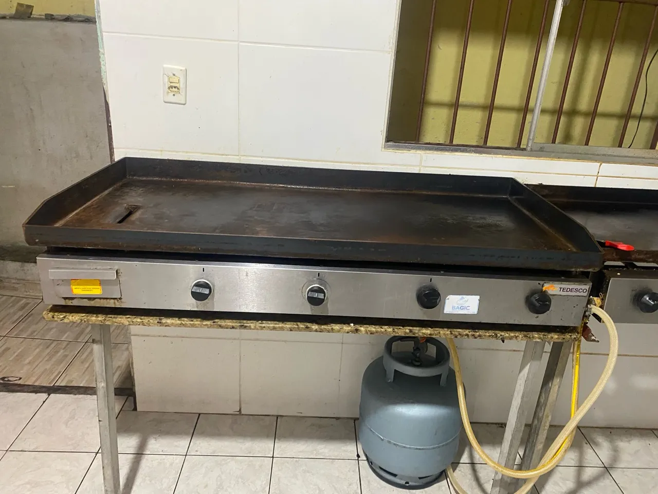 Chapa a gás profissional para comércio 1,30 m