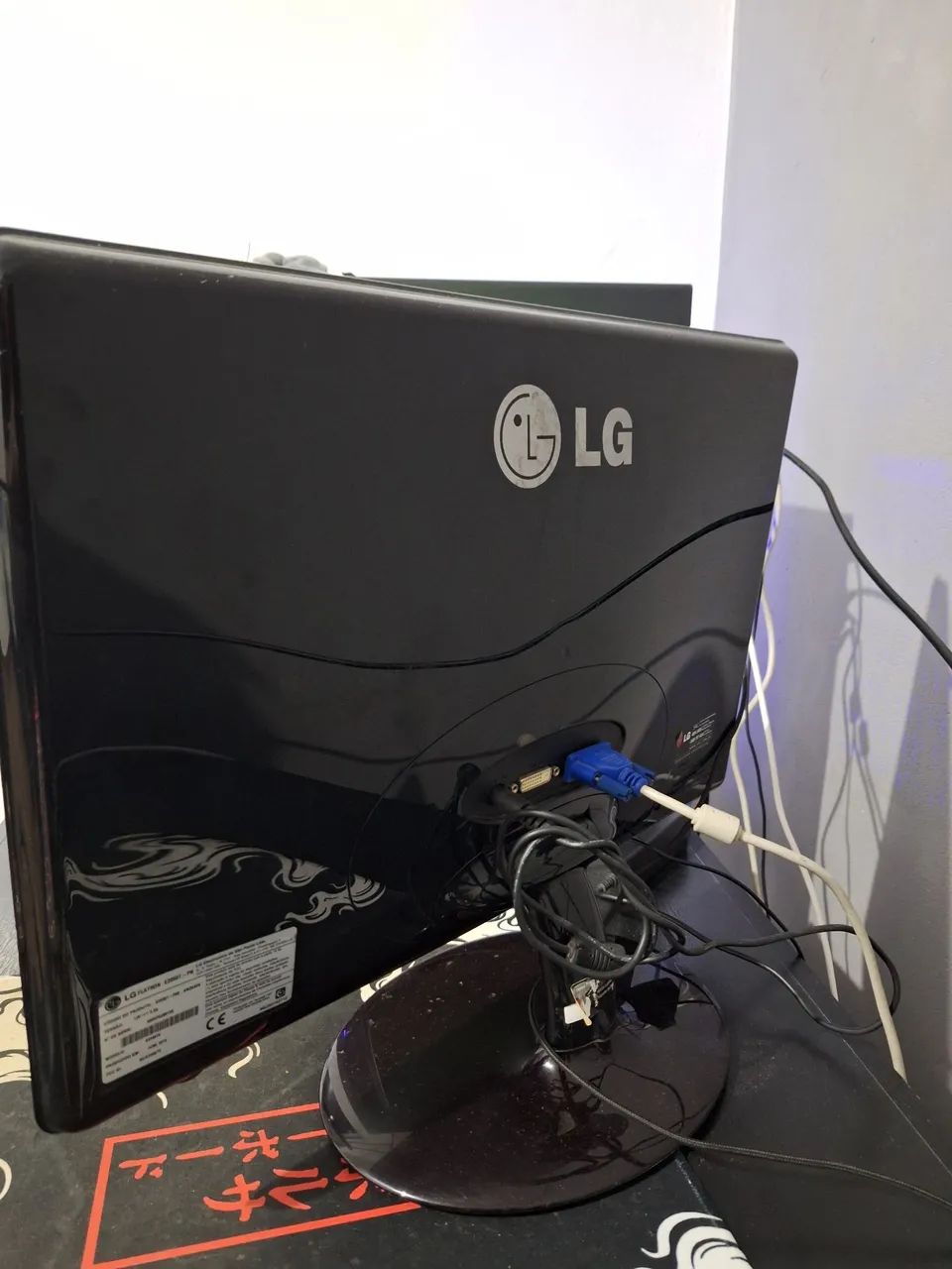 Monitor Lg 20 Polegadas Led Hd+ Widescreen Black Piano E2050 Preto - Foto 2