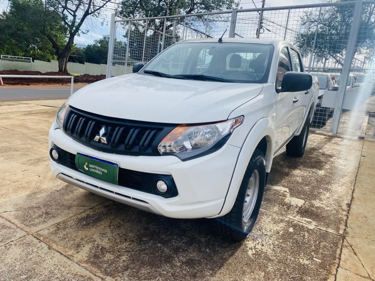 Mitsubishi L200 triton 2023 2.4 16v turbo diesel gl cd 4x4 manual