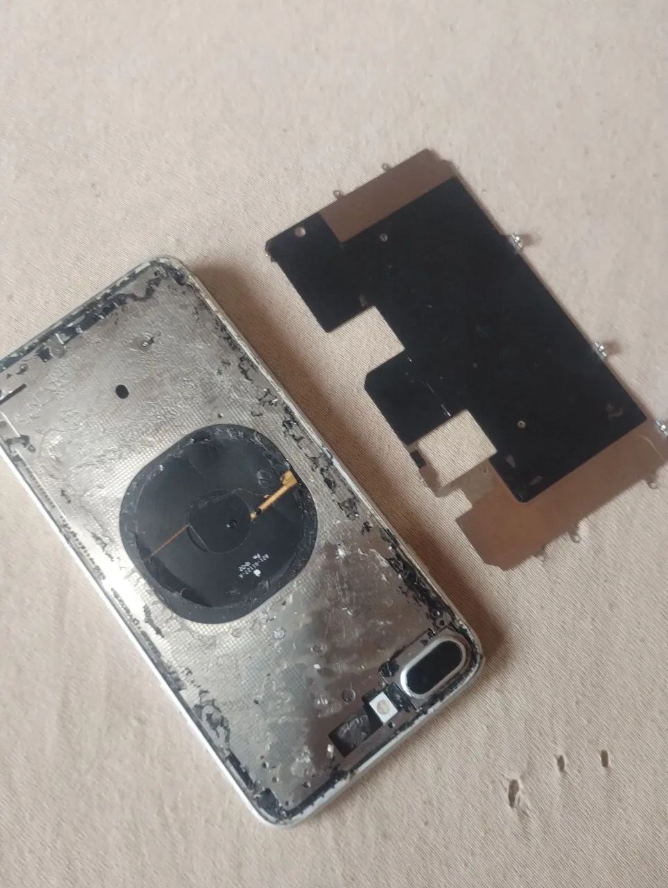 Placa do iPhone 8 PLUS tenho a senha do iCloud - Foto 3