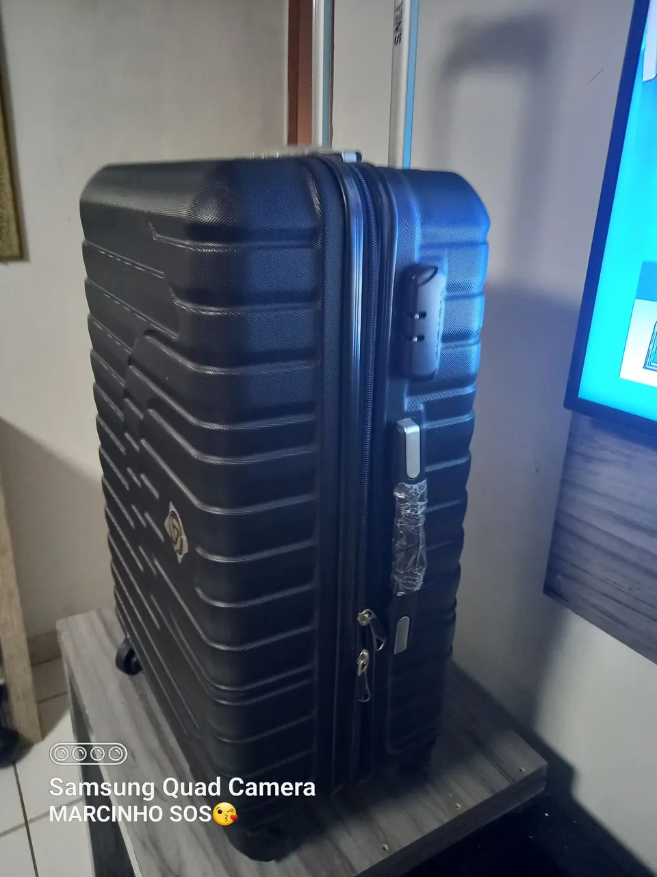 Mala média preta nova nunca usada 23 kg só chamar no WhatsApp *<br>23 kg