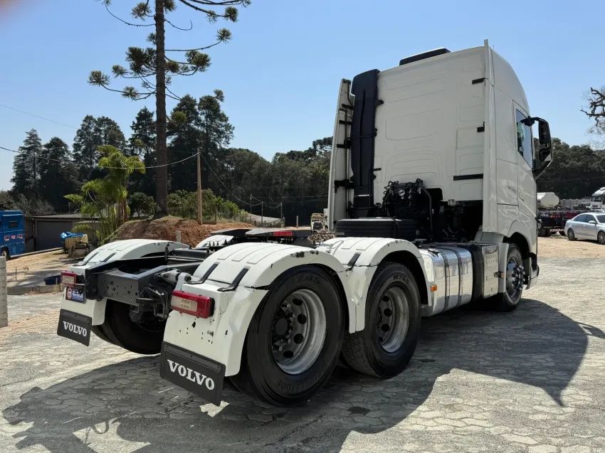 FH 460 GLOBETROTTER ISHIFT 6X2 2022 COM 10 PNEUS NOVOS - Foto 4