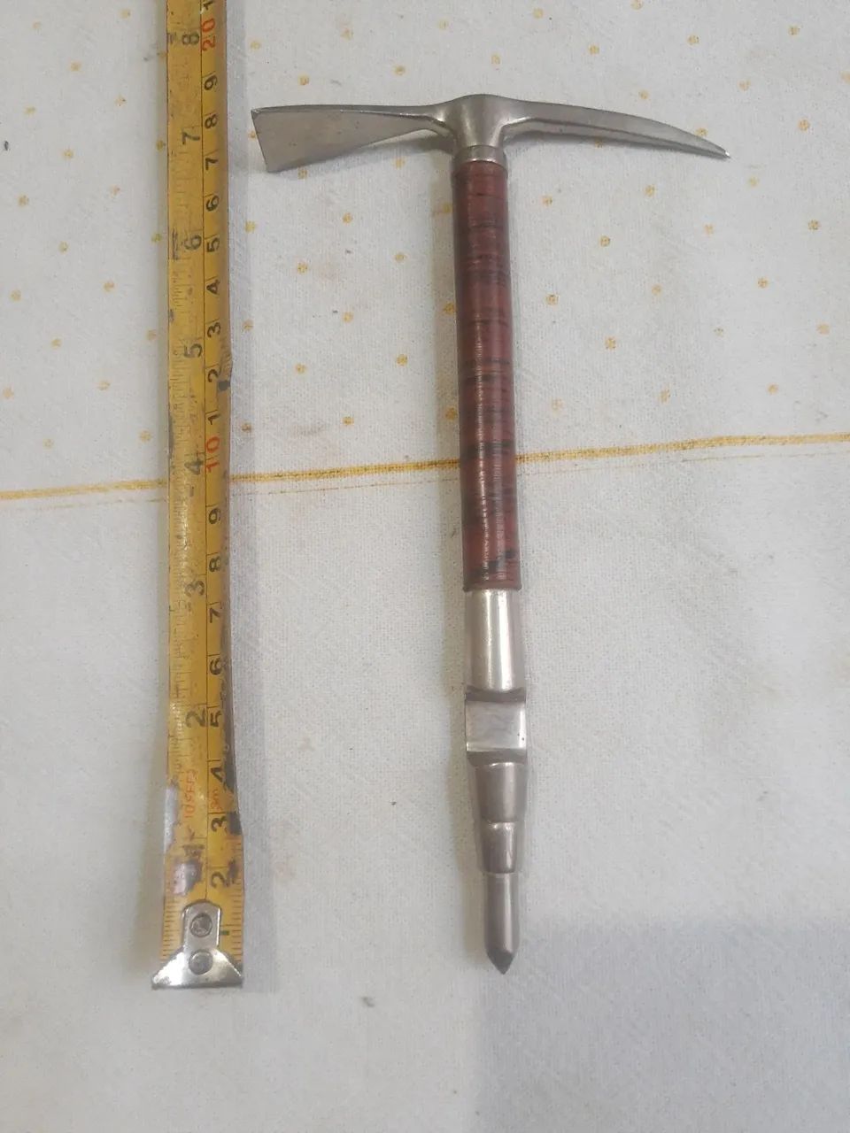 Mini picareta antiga para colecionador 