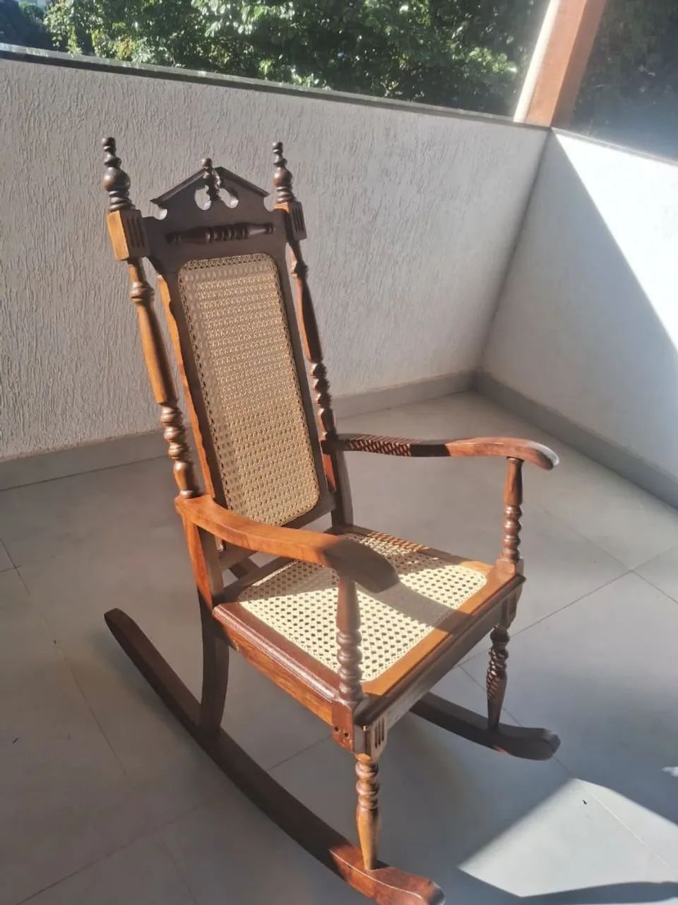 Cadeira de balanço de palhinha linda - Foto 4