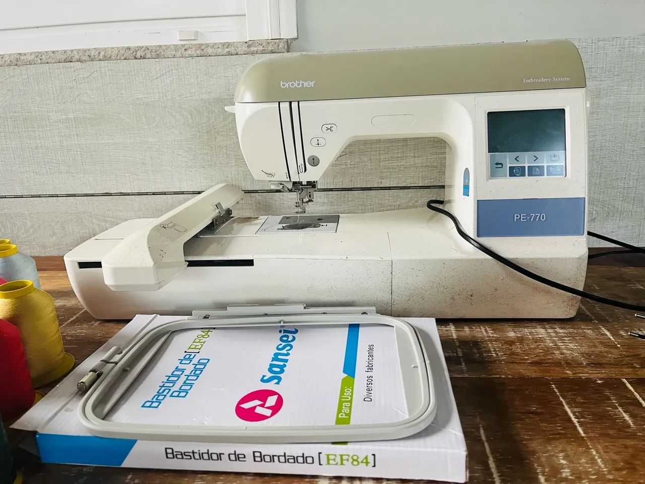 Bordadeira automática Brother PE-770 - Foto 3