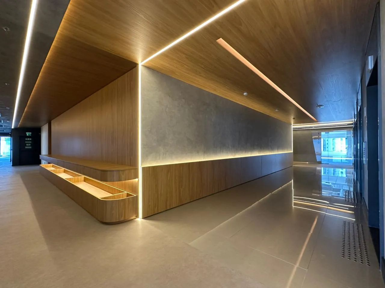 Sala comercial na Avenida Nicolas Boer, 399 - Conj. 1406  198 m²