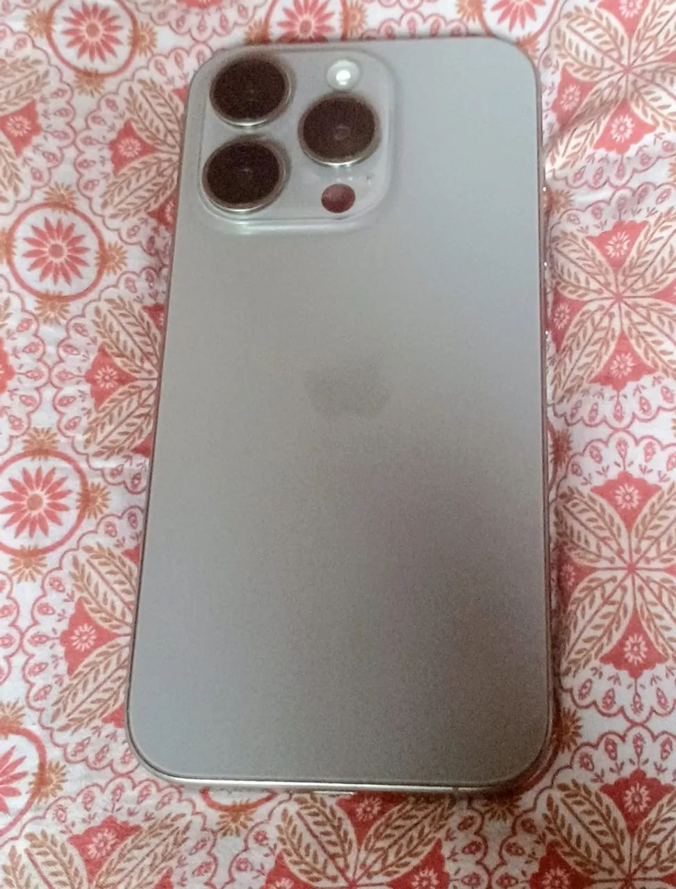 iPhone 15 pro  - Foto 2