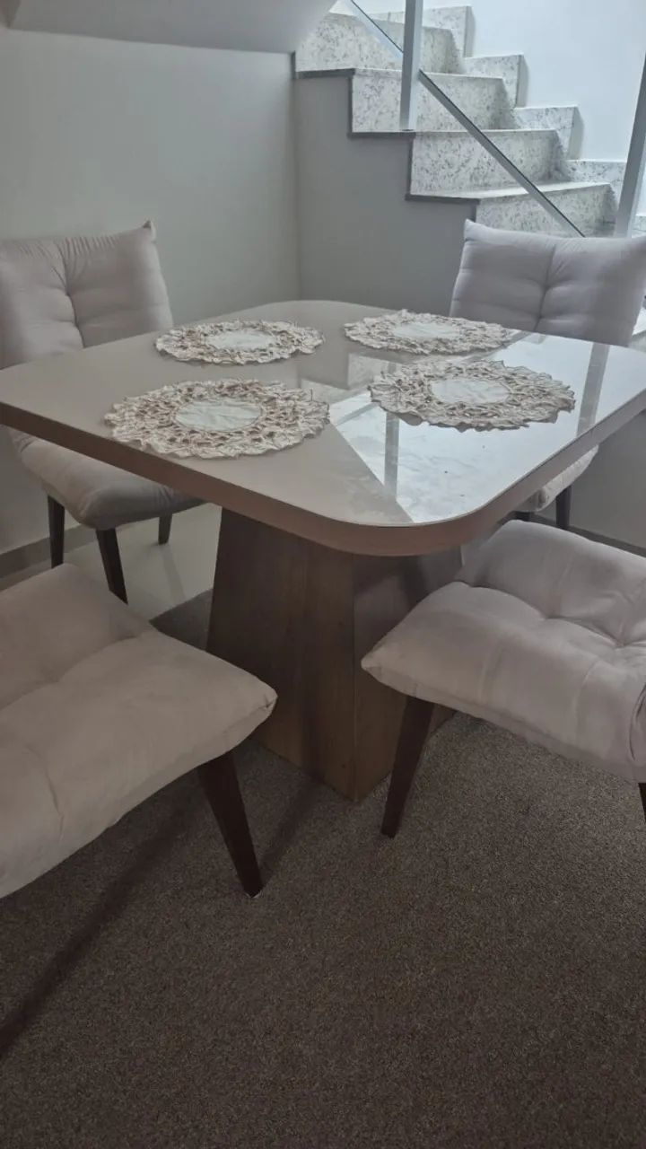 Mesa sala de jantar 4 lugares