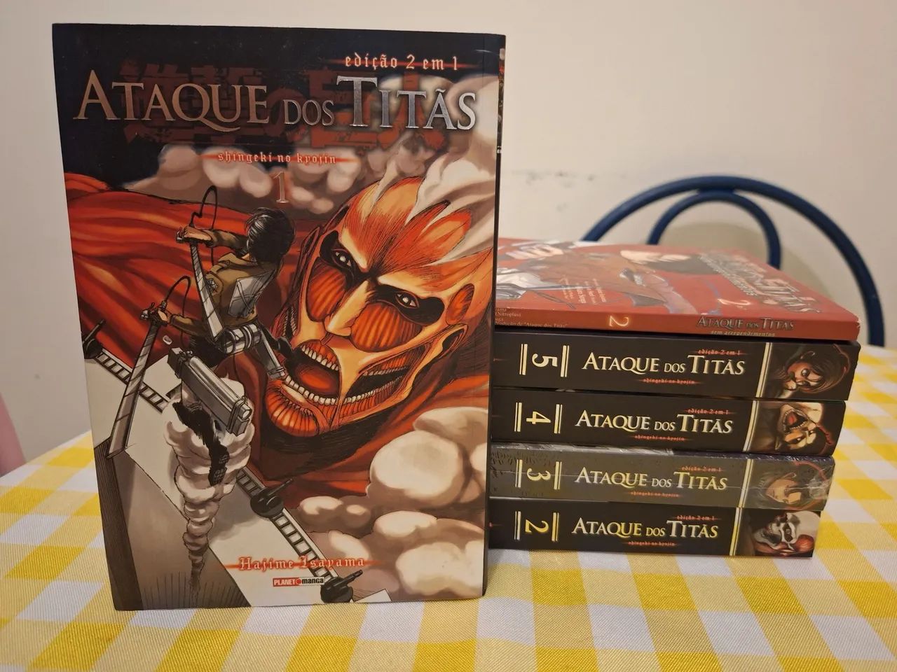 Attack on Titan - 1 ao 5 + brinde