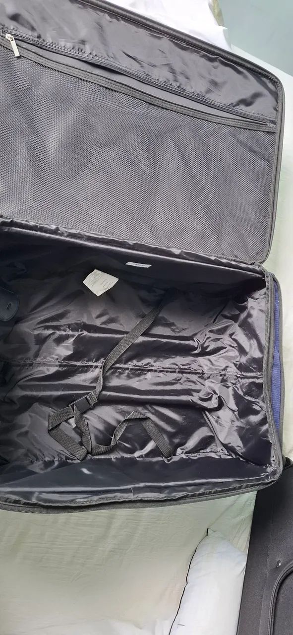 Mala Calvin Klein 23kg azul escuro - Foto 3