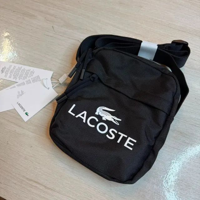 Bolsa Transversal Lacoste Original Vertical Camera Bag Preta - Foto 3