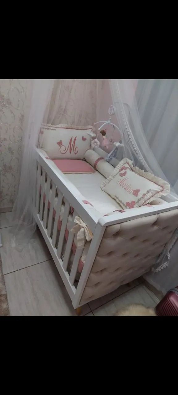 Berço + colchão, Berço branco, modelo Capitonê estofado em Suede, tamanho Americano  - Foto 2