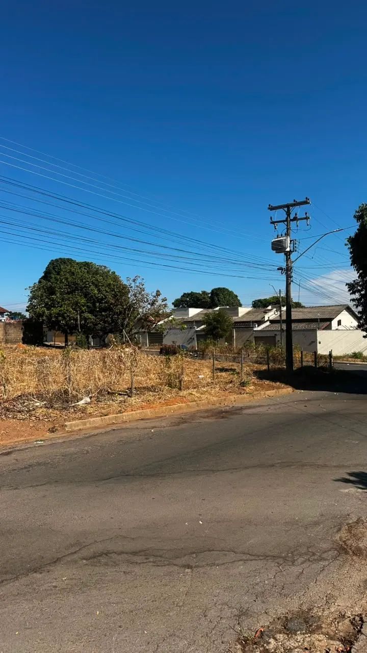 LOTE DE ESQUINA À VENDA  SETOR PRESIDENTE - Foto 3