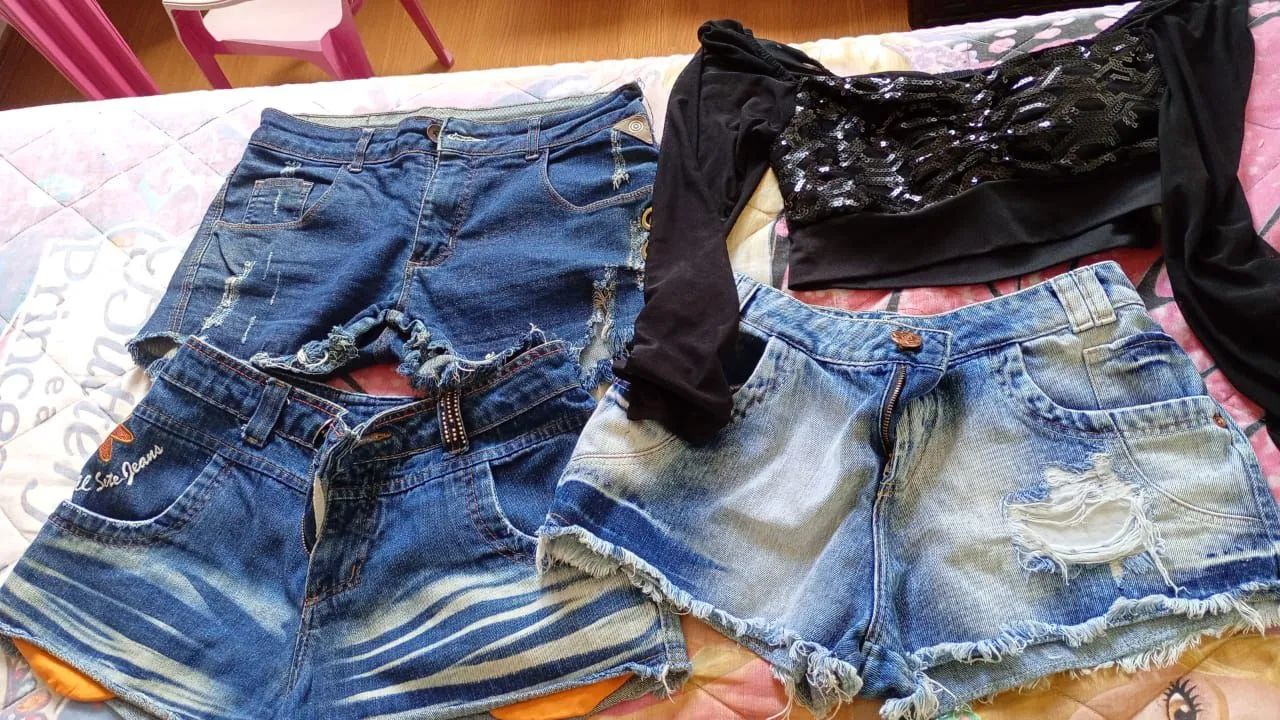 Vendo quatro peças as bermudas a numeração é 42  - Foto 4