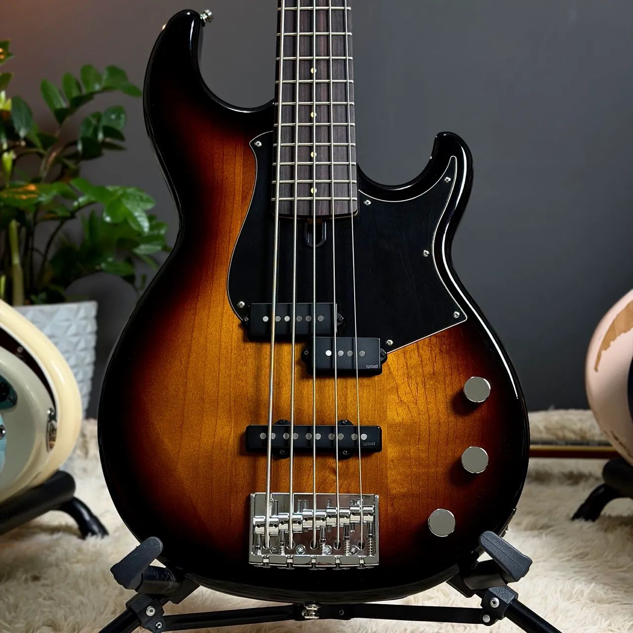 Baixo Yamaha BB435 com Ponte Gotoh 