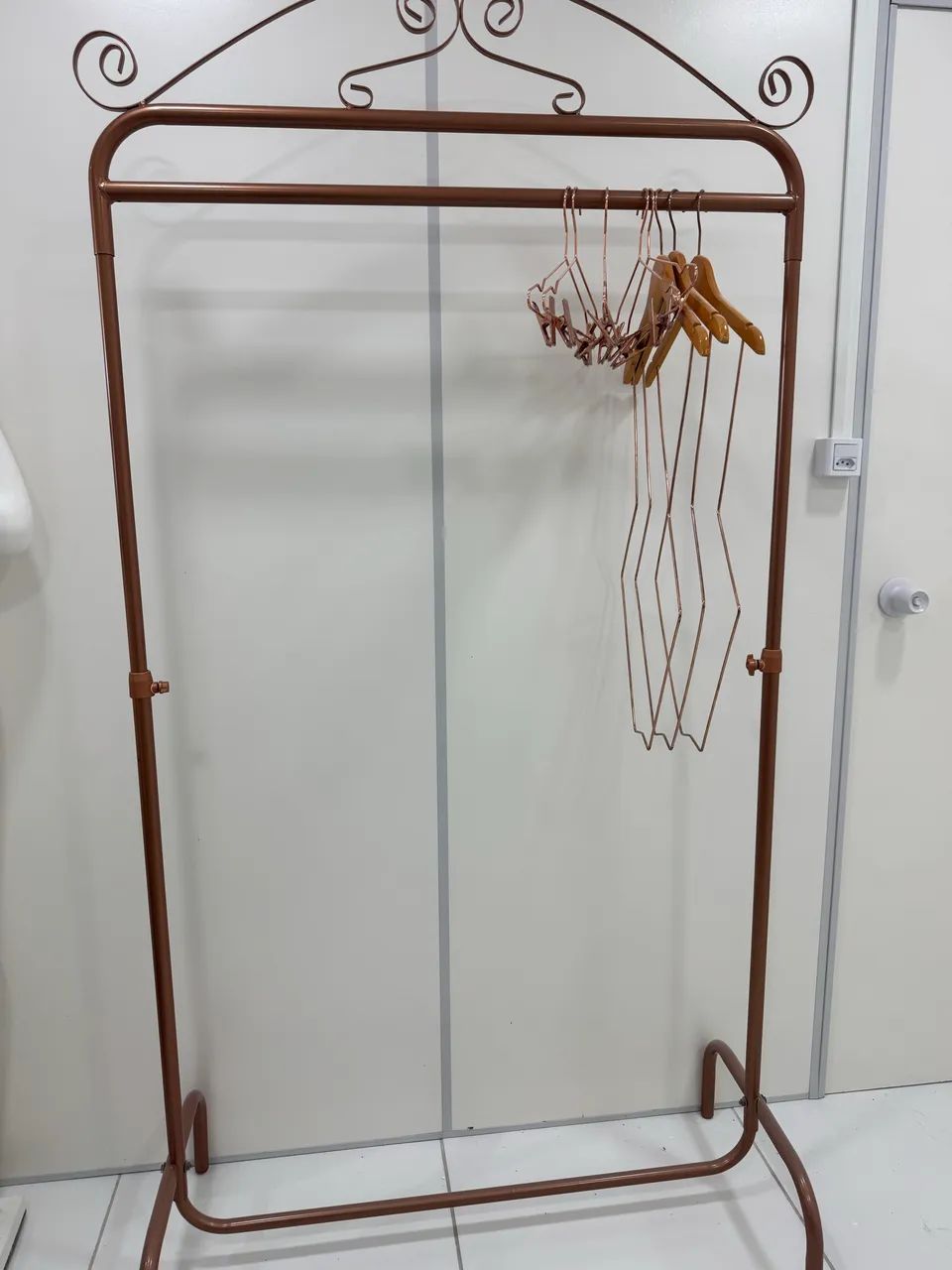 Arara e cabides  - Foto 3