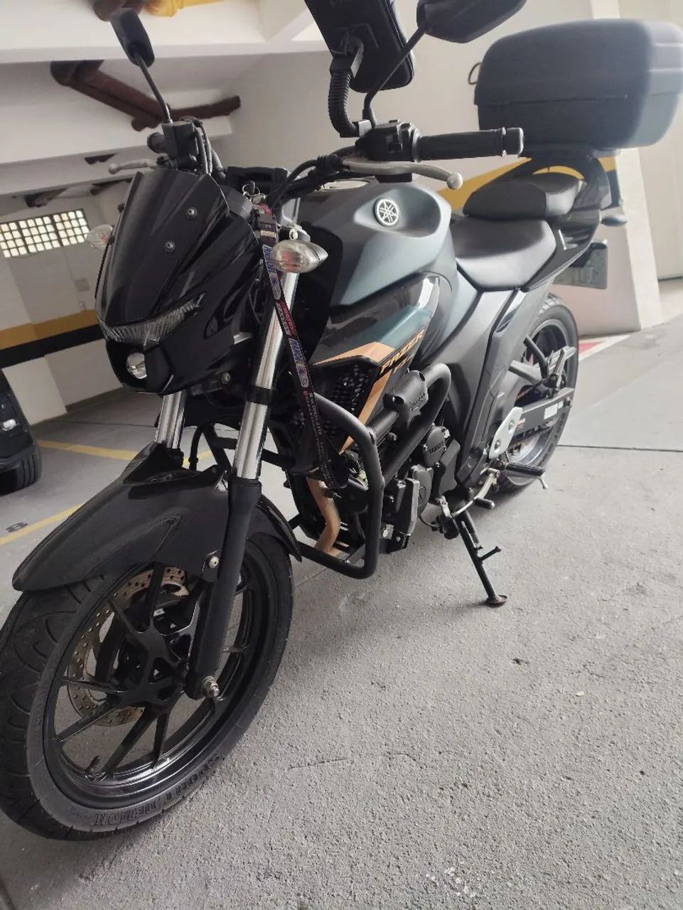 Vendo Fazer 250