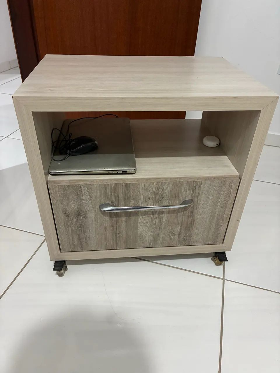 VENDO 2 CRIADO MUDO