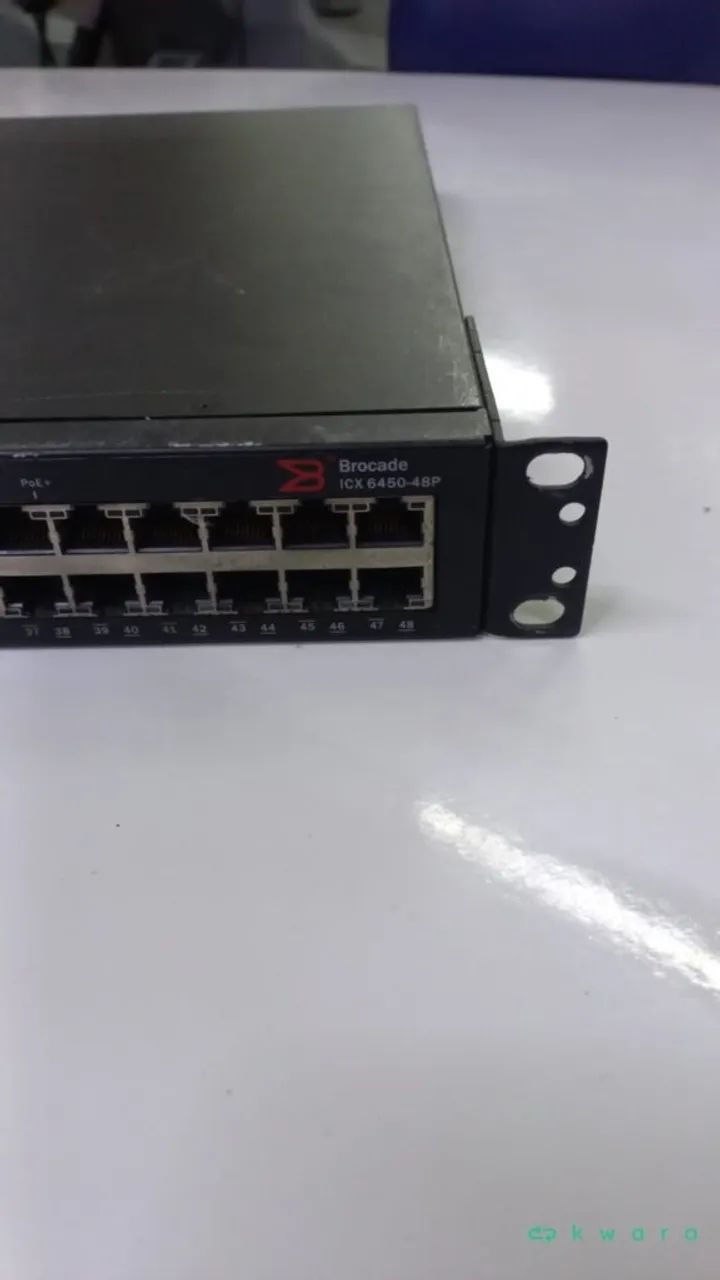 Brocade ICX 6450-48P - Foto 3