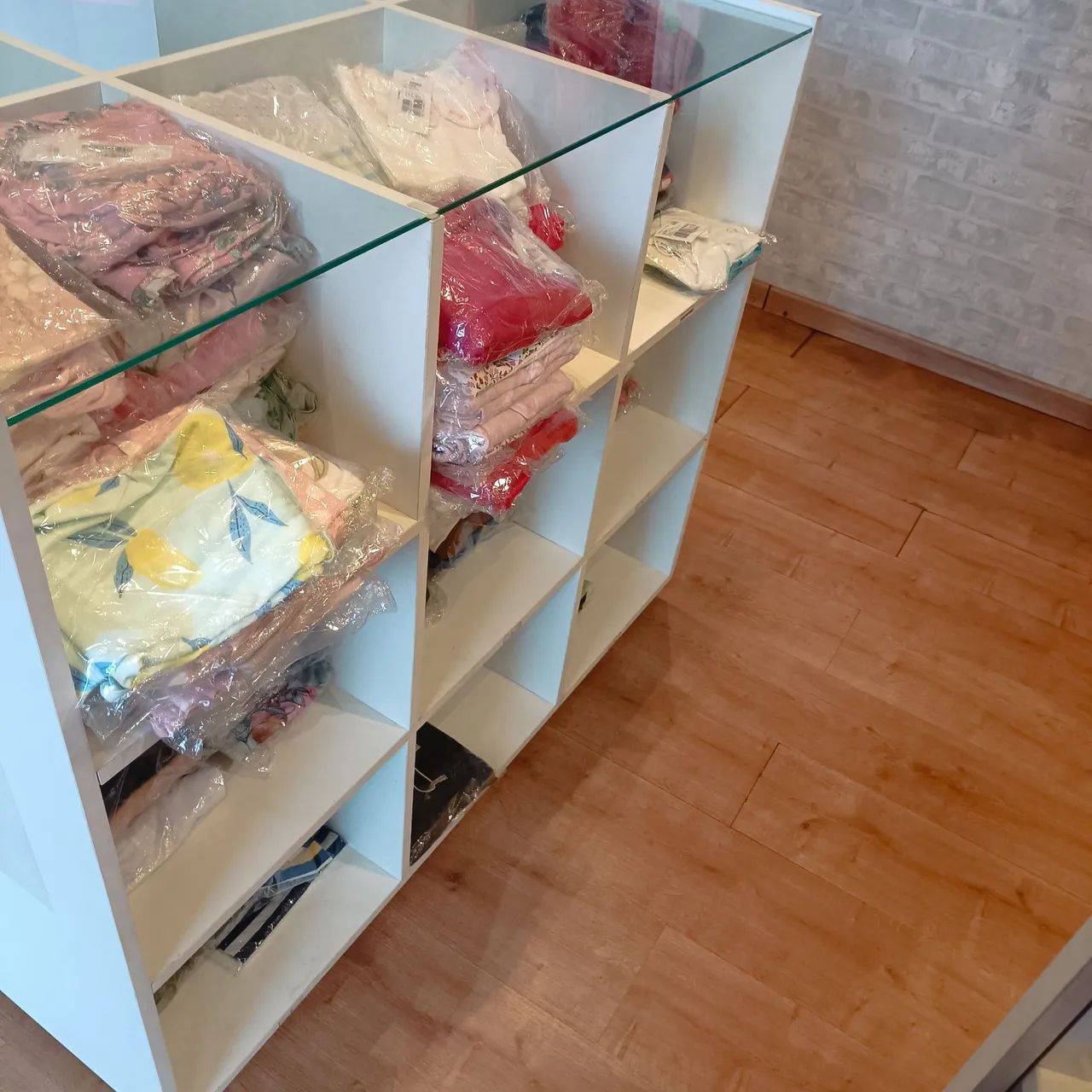 Estoque de loja infantil roupas de marcas  - Foto 3