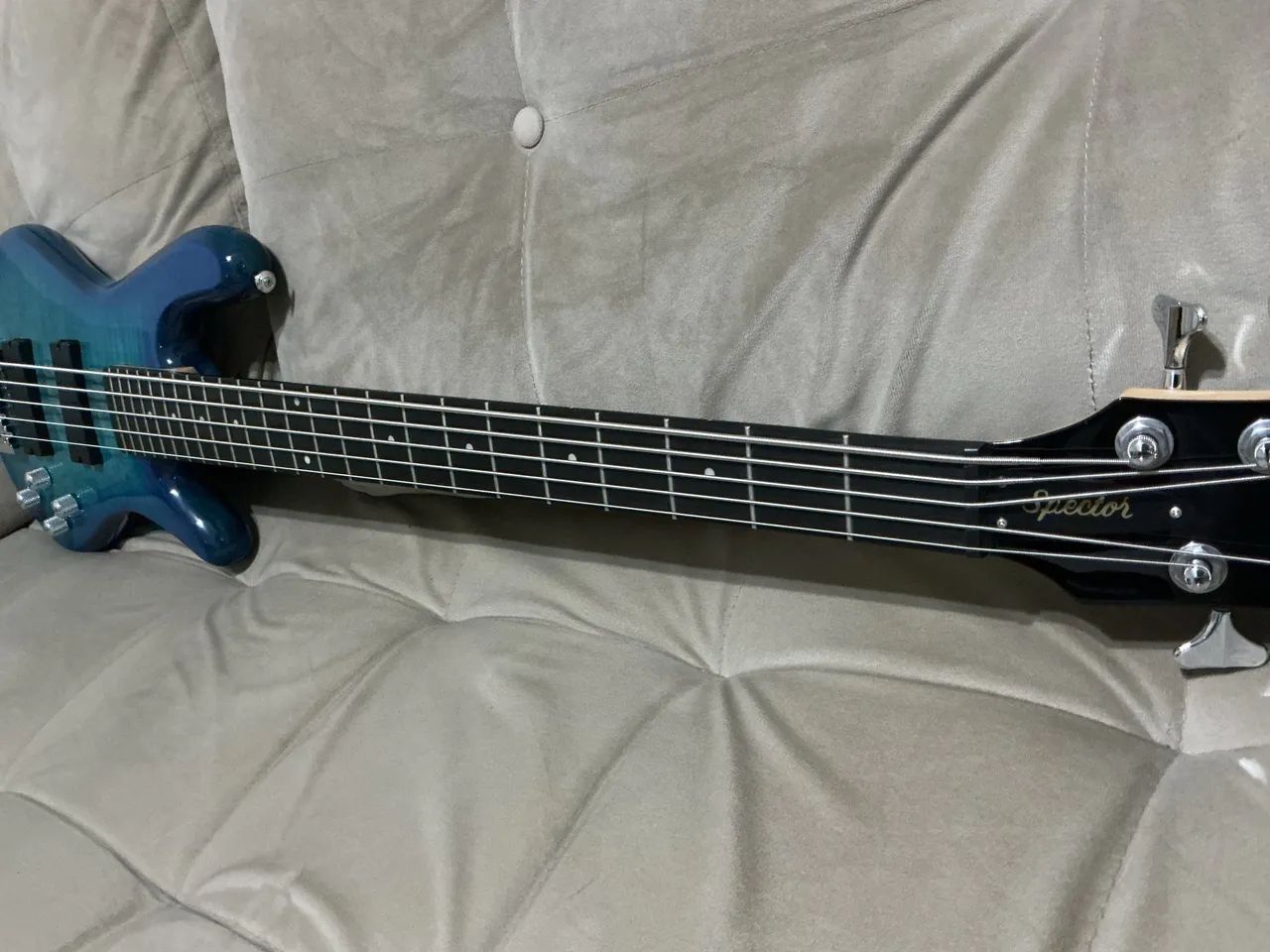 Baixo Spector 5 cordas - Foto 2