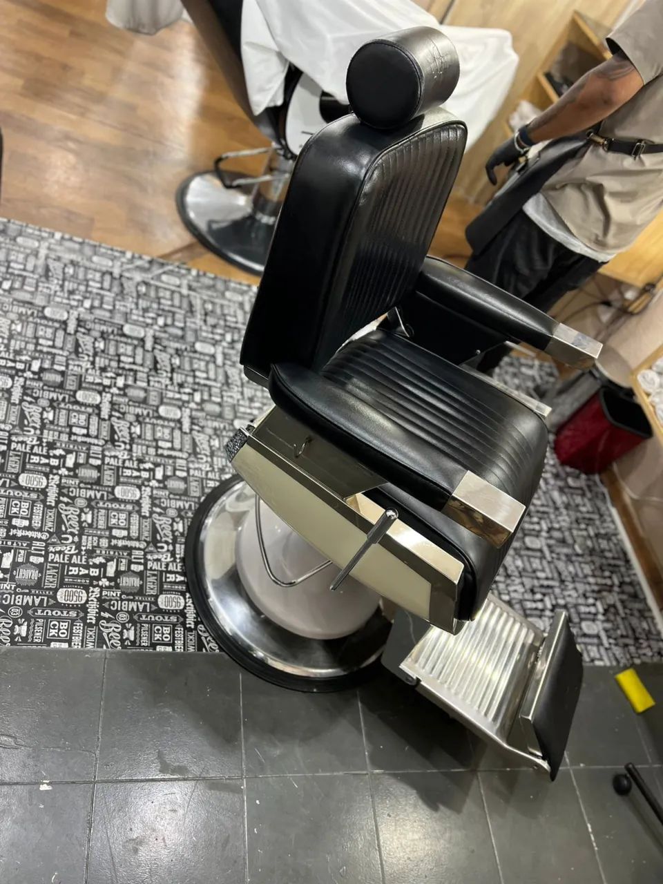 Cadeira Poltrona P Barbearia   - Foto 2