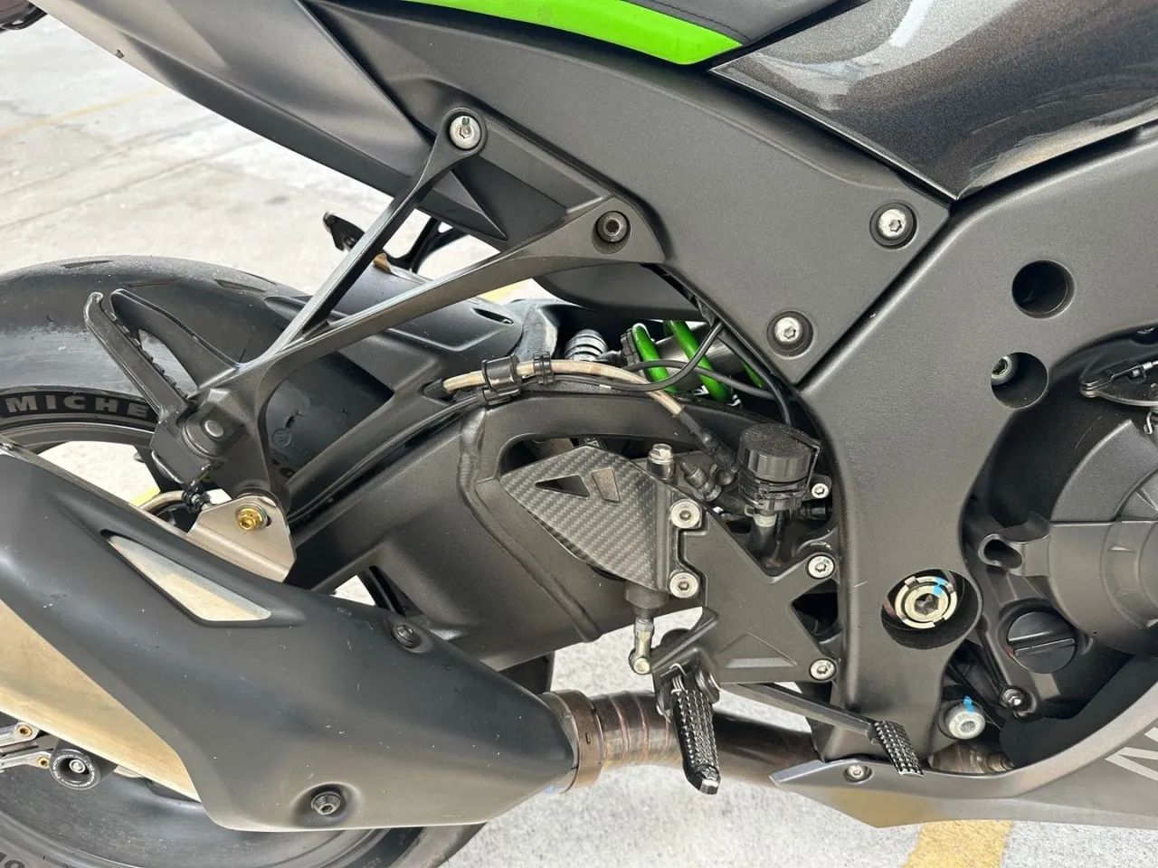 Kawasaki Ninja zx-10r se 1000cc 2020 - IPVA 2026/Impecável estado de conservação  - Foto 11