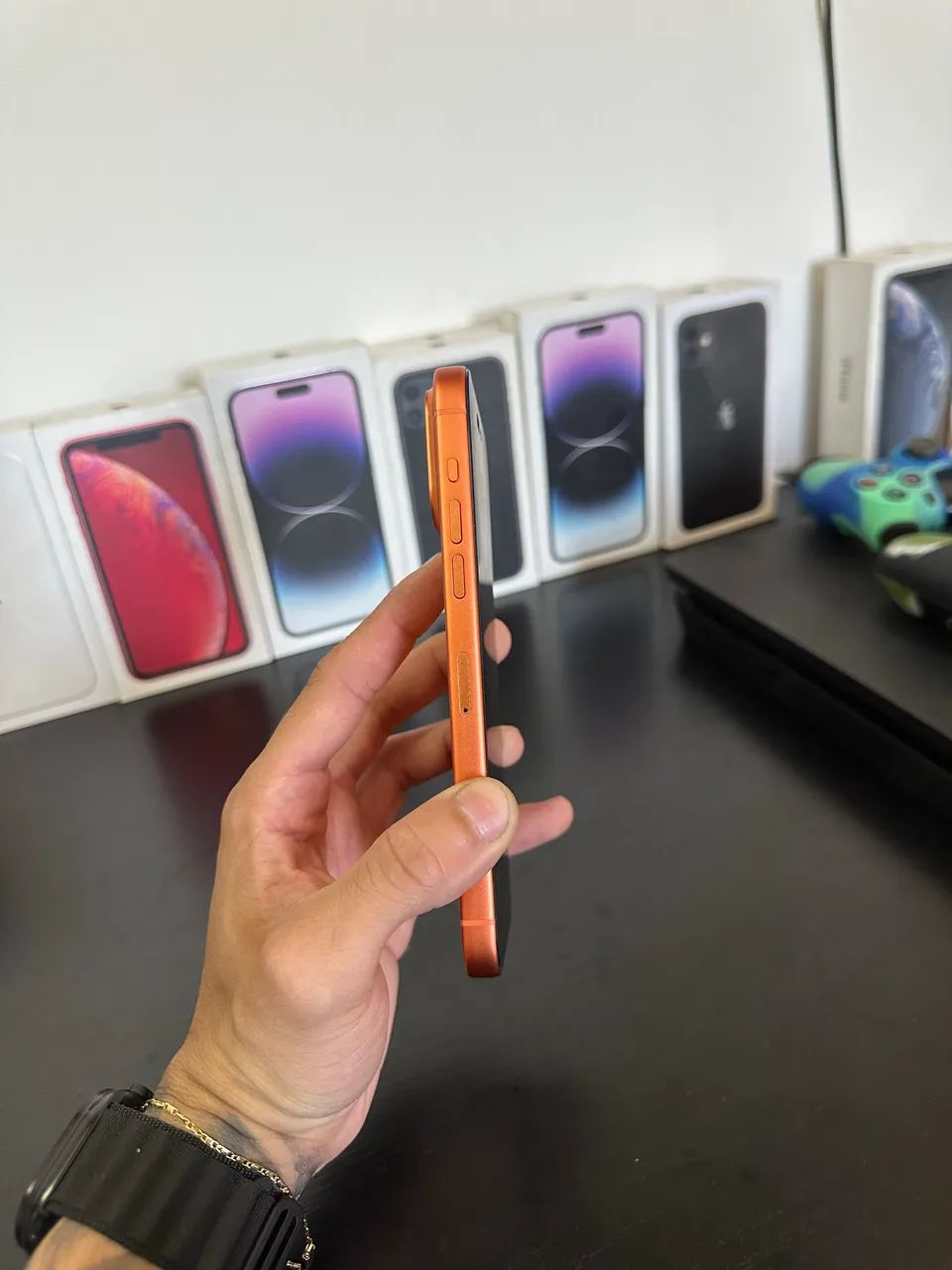 iPhone 14 Pro Max na carcaça do 17 pro Max  - Foto 3