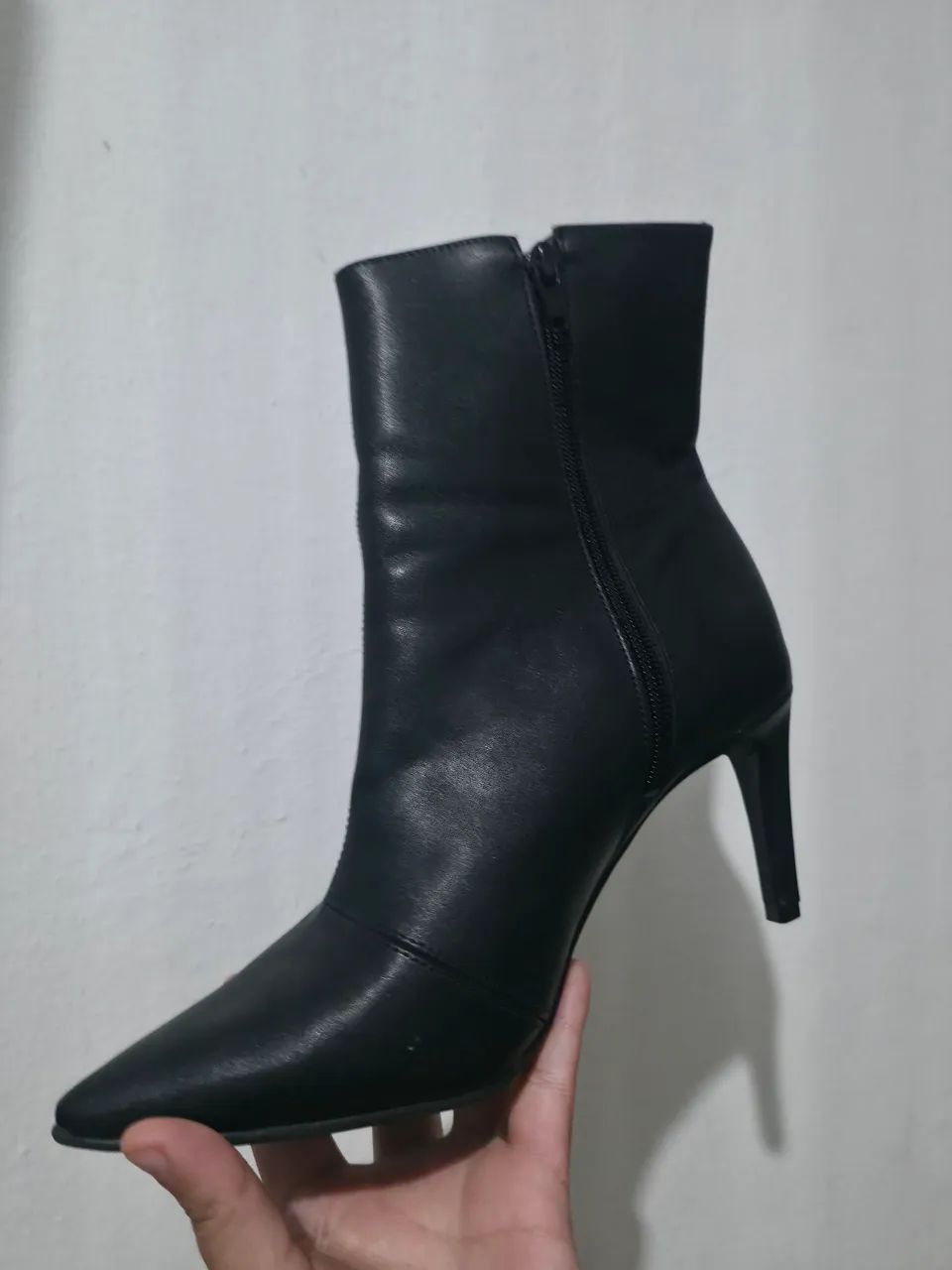 Bota salto fino 