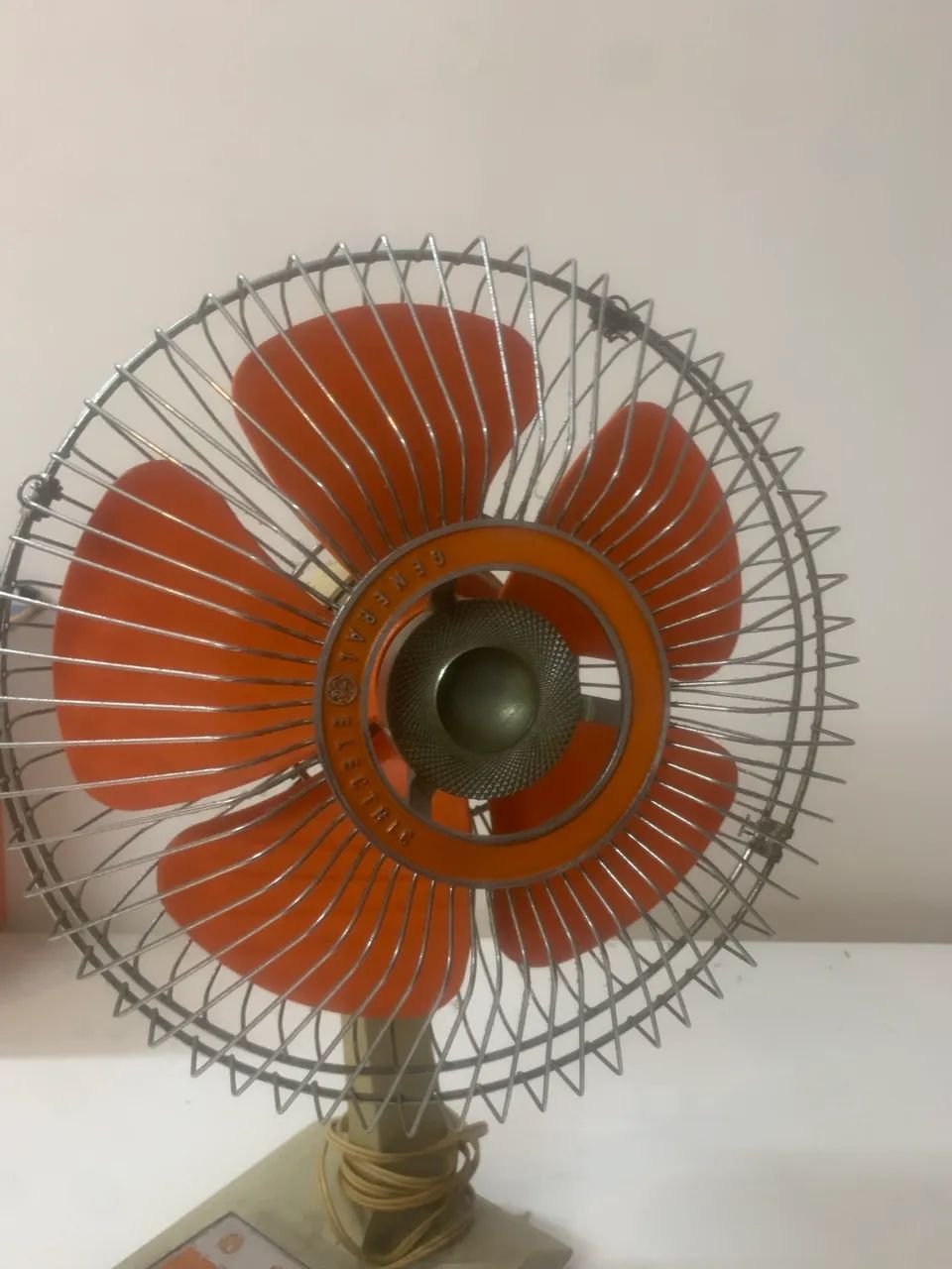 Ventilador antigo G&E laranja  - Foto 3