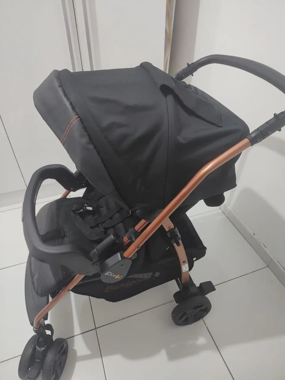 Vende se carrinho de bebê.  - Foto 2