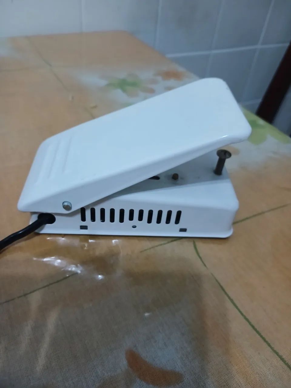 Vendo pedal de máquina semi novo 