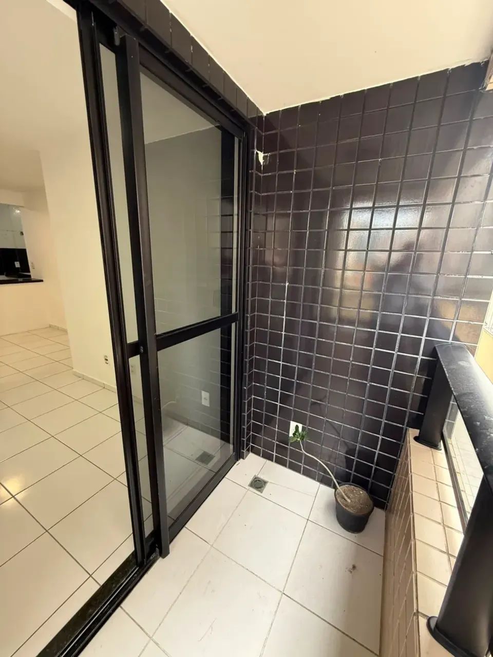 OPORTUNIDADE! Apt 2/4 com fixos na jatiúca com varanda. - Foto 5