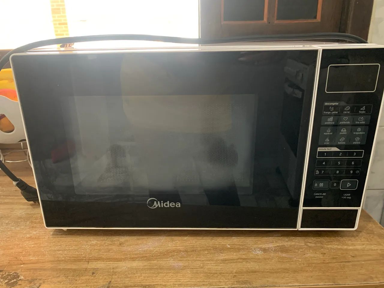 VENDO MICROONDAS SEMI NOVO / FUNCIONANDO PERFEITAMENTE  - Foto 4