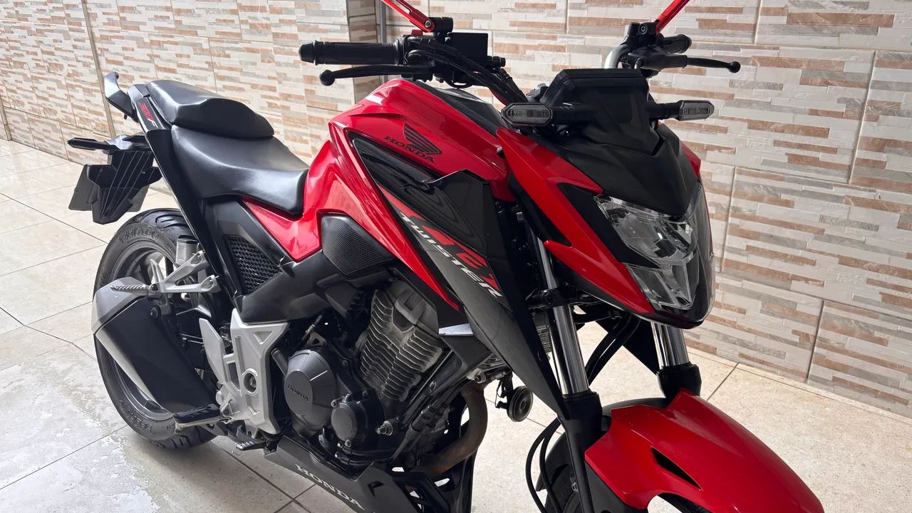 CB Twister 300 