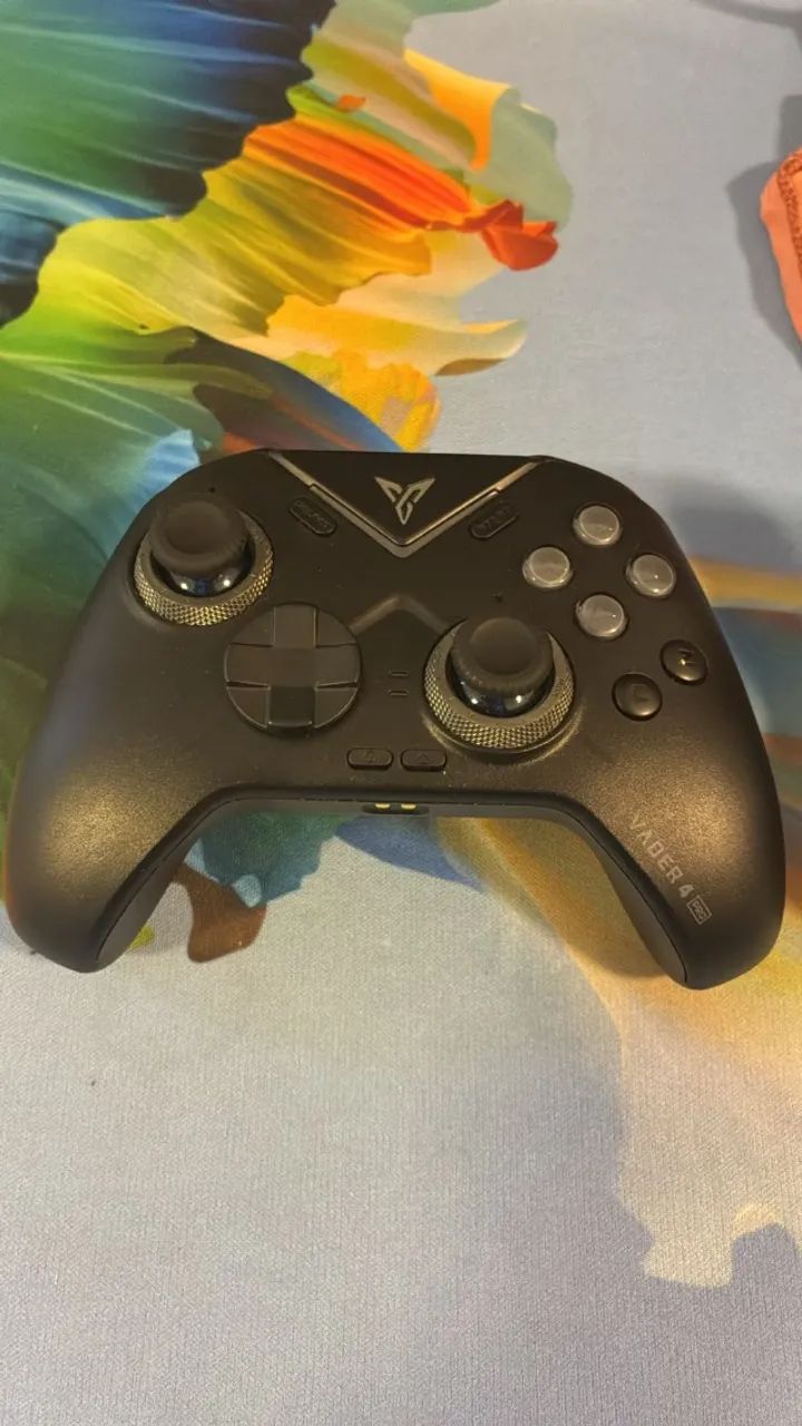 Controle flydigi vader 4 pro - Completo acessorios originais, case e caixas.