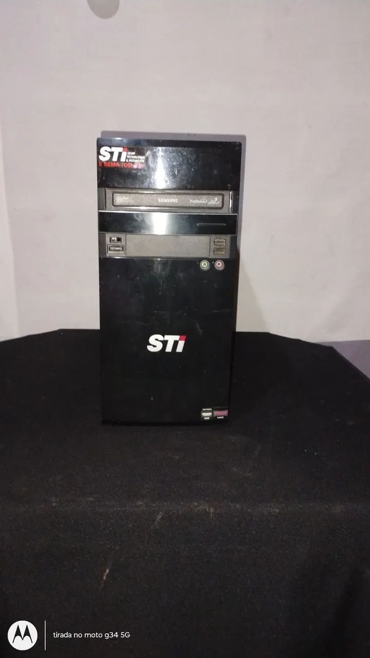 Vendo Pc com 8gb ddr4 para jogos e estudos.