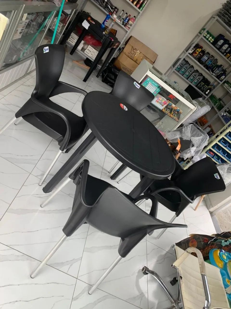 Jogo de mesa com 4 cadeiras  - Foto 4