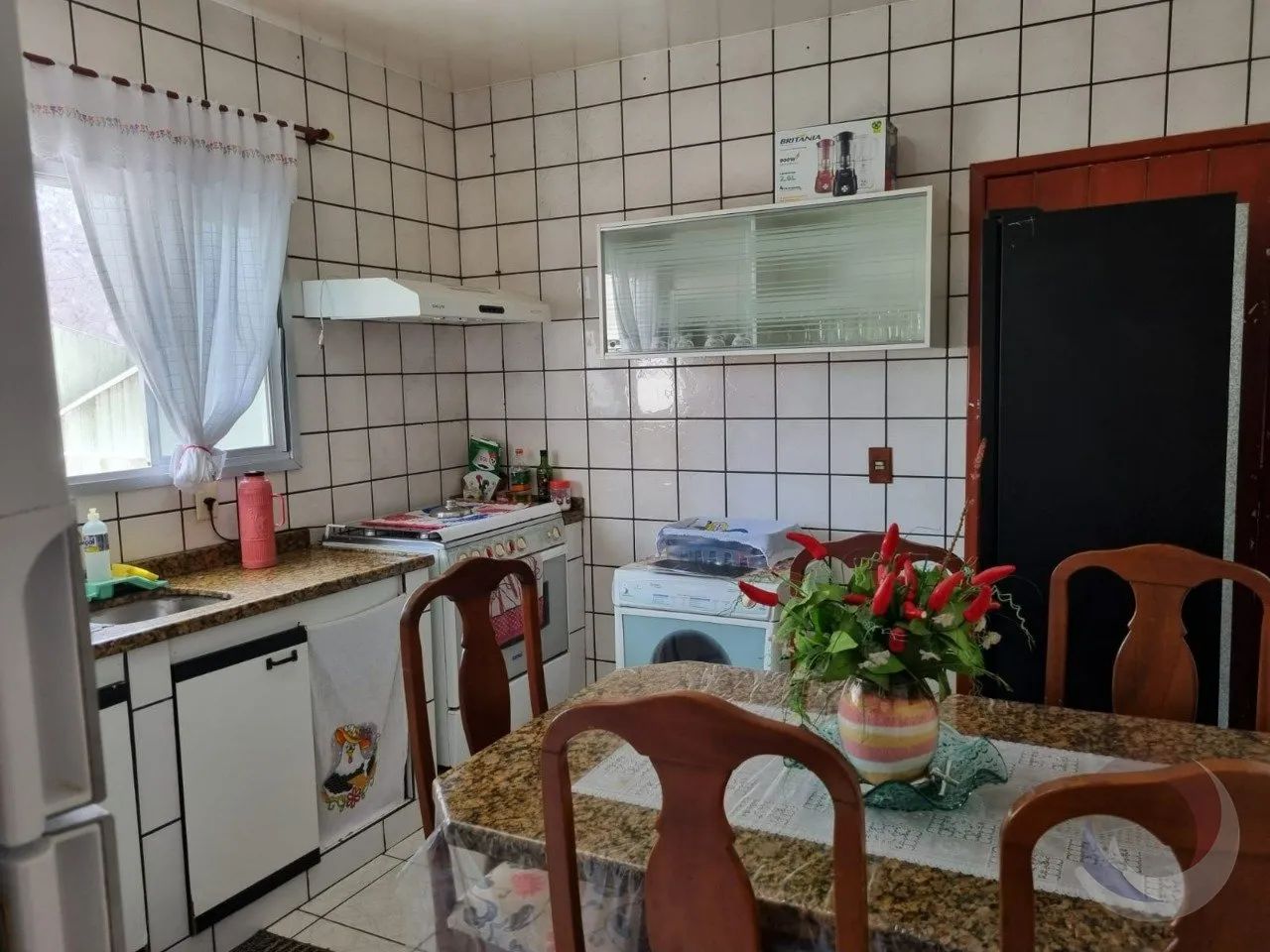 Casa Residencial de 8 dorms no bairro Centro - Foto 4