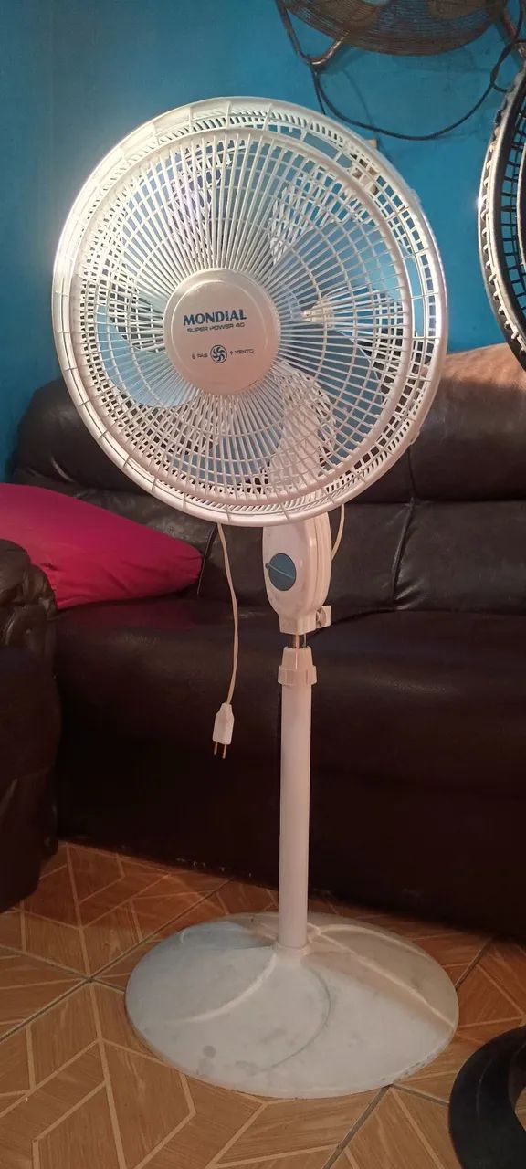 Vendo 2 ventiladores cada - Foto 3