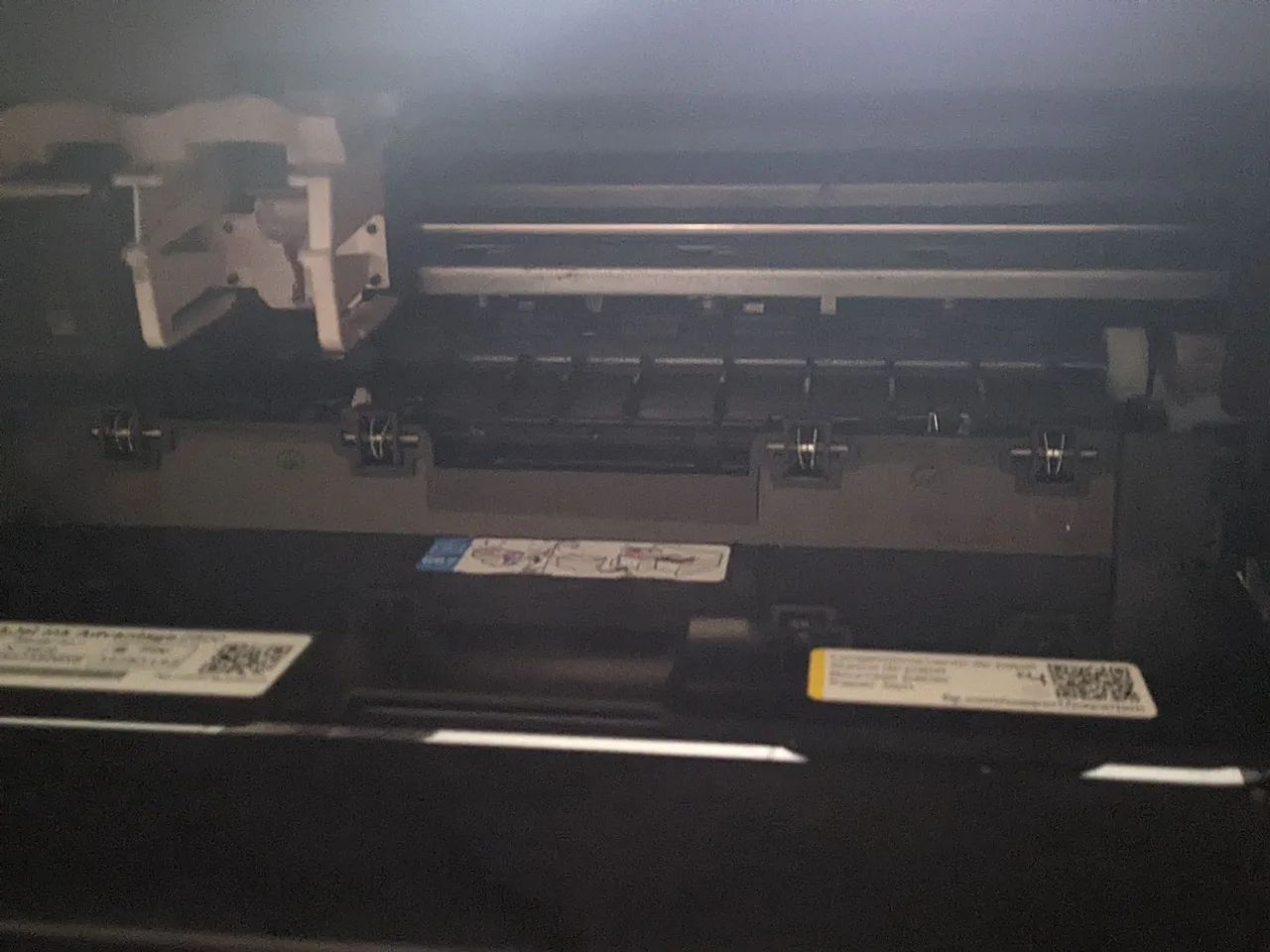 Impressora HP DeskJet Ink Advantage 2800 - Foto 2