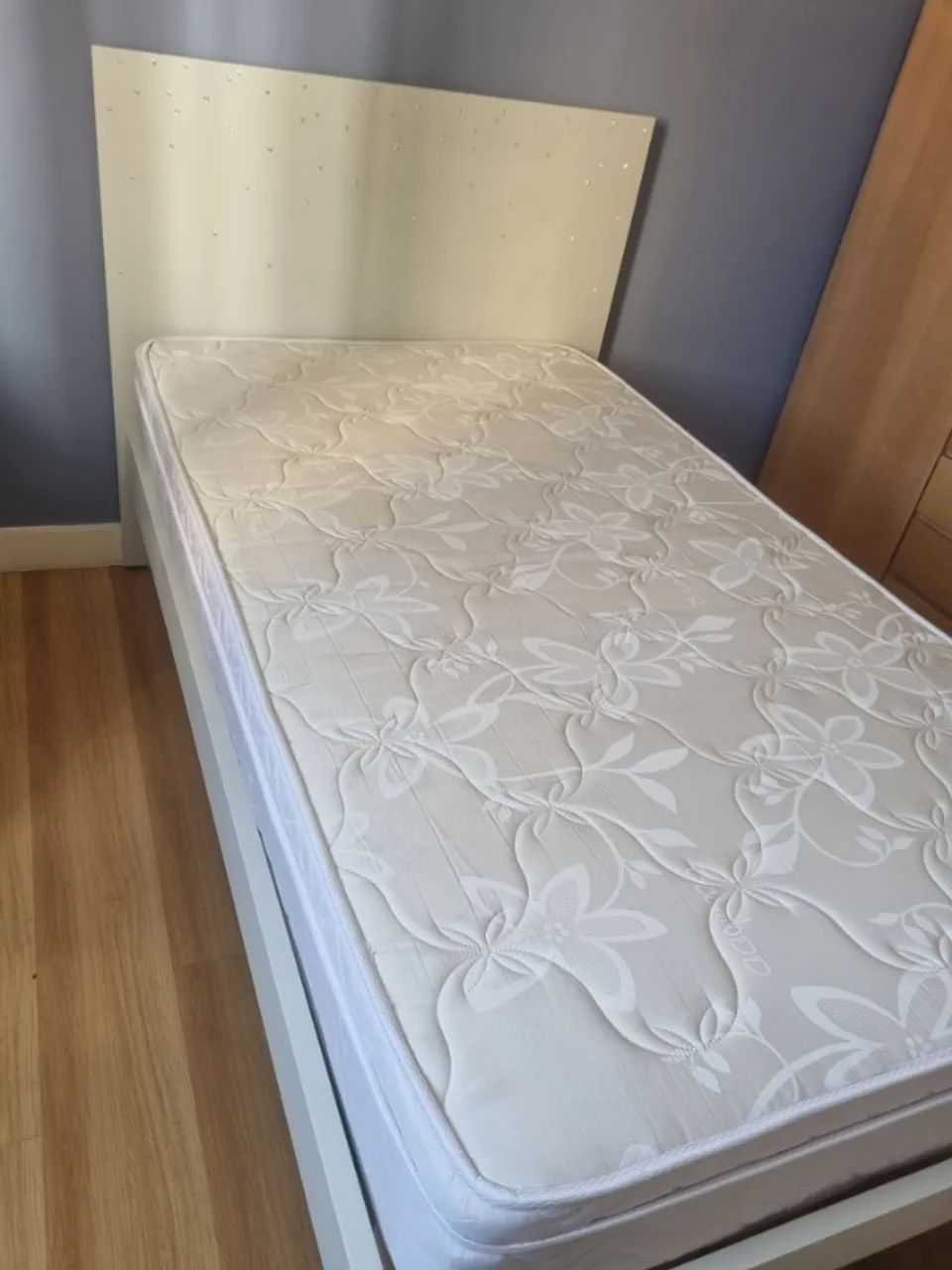 Cama em laca modelo viúva. - Foto 2