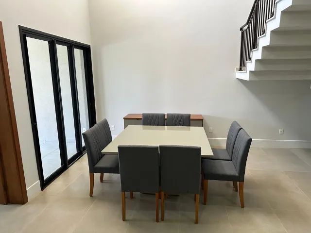 Mesa de Jantar Quadrada 8 Lugares + Buffet