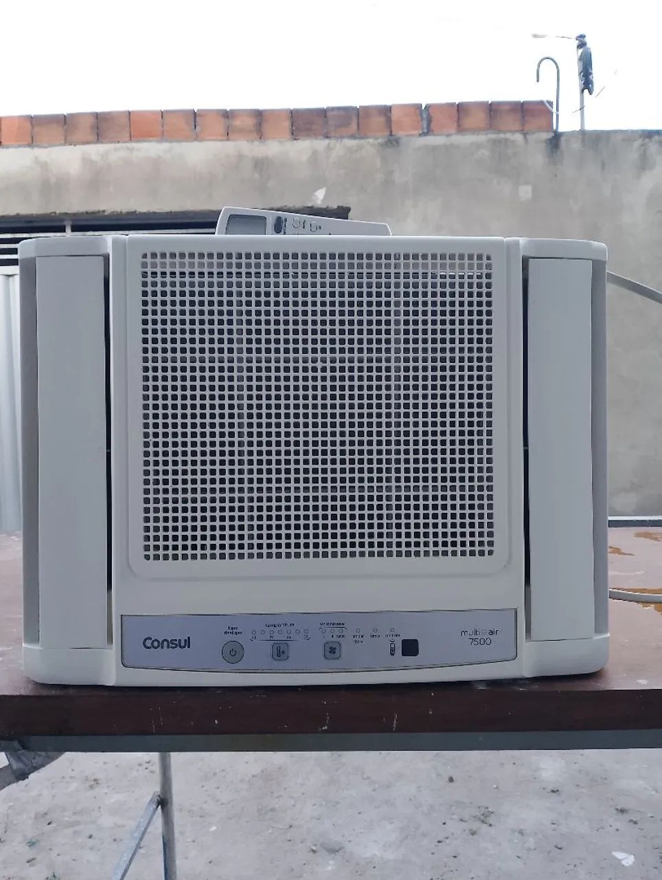 Ar condicionado Consul 7500 btus com controle funcionando perfeitamente