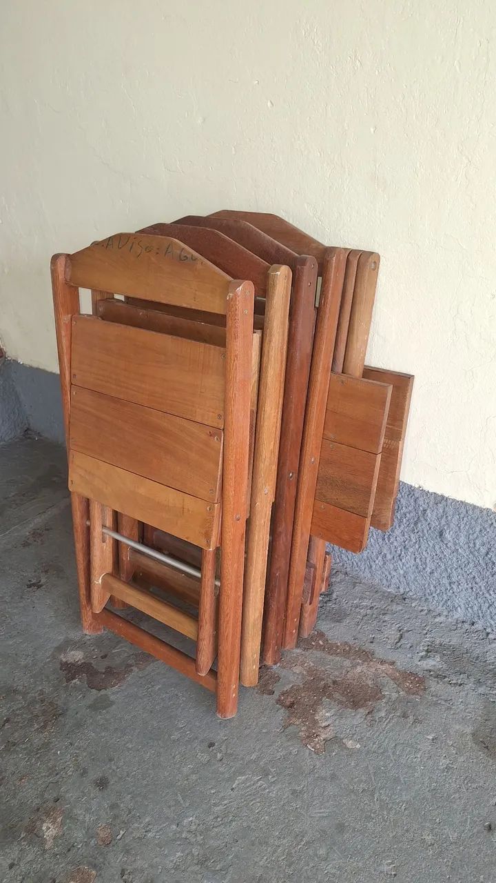 Mesa dobrável com 4 cadeiras  - Foto 5