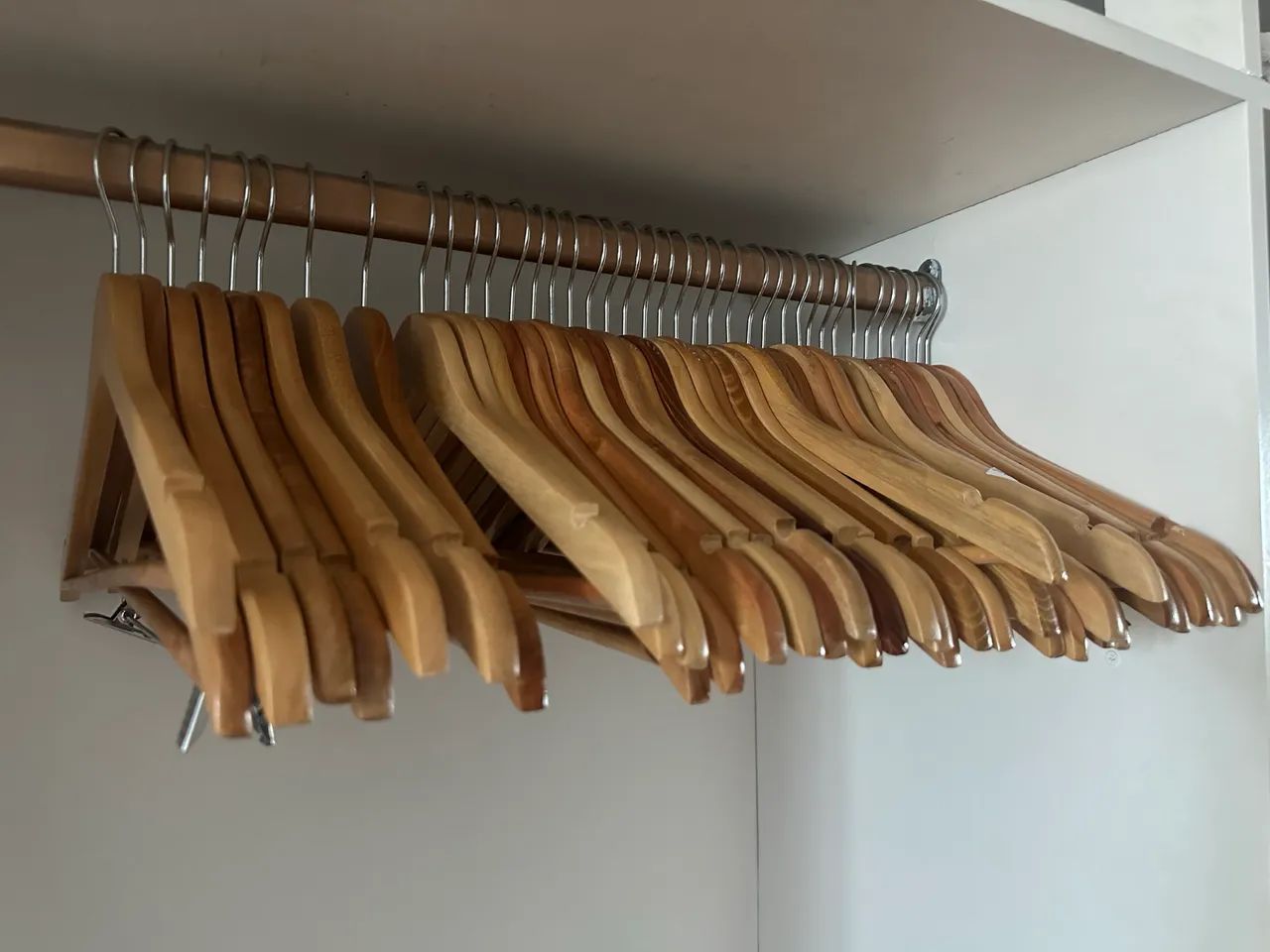 40 cabides de madeira  - Foto 3