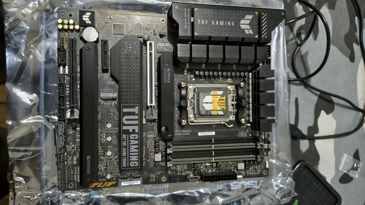 Placa Mãe X670E Asus Tuf Gaming Plus - Foto 2